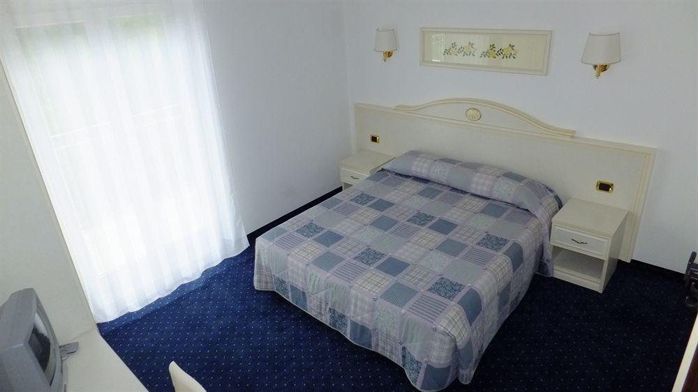 Hotel Rosalpina Рива дел Гарда Екстериор снимка