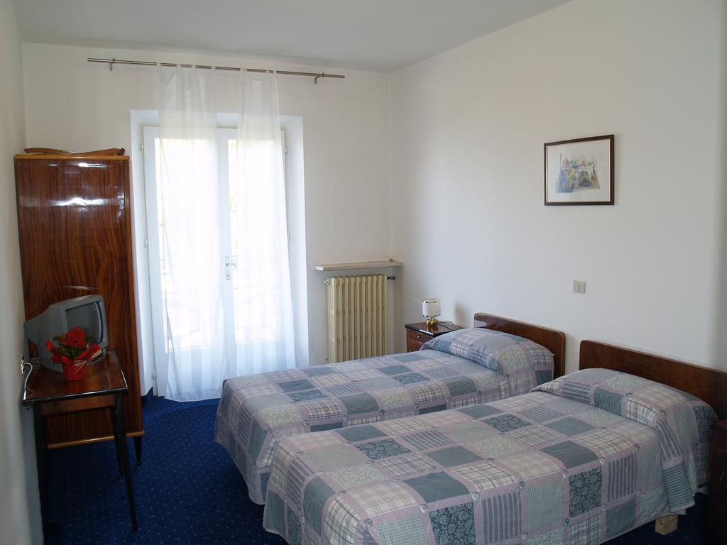 Hotel Rosalpina Рива дел Гарда Екстериор снимка