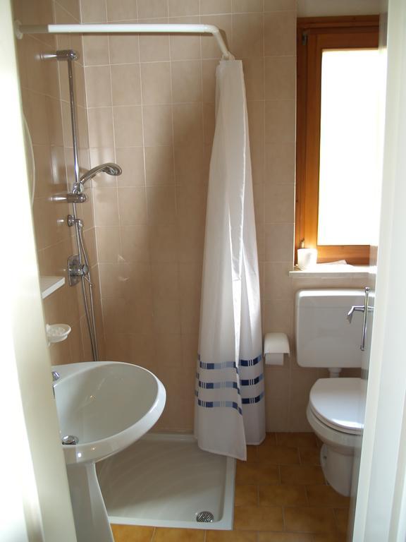 Hotel Rosalpina Рива дел Гарда Екстериор снимка
