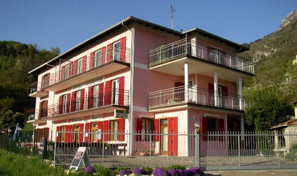 Hotel Rosalpina Рива дел Гарда Екстериор снимка